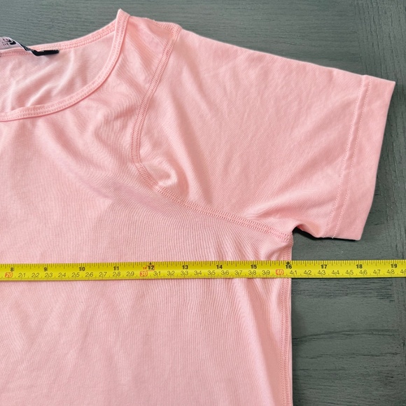 The North Face Women’s‎ Short Sleeve Pink T- Shirt Size S - Picture 3 of 6